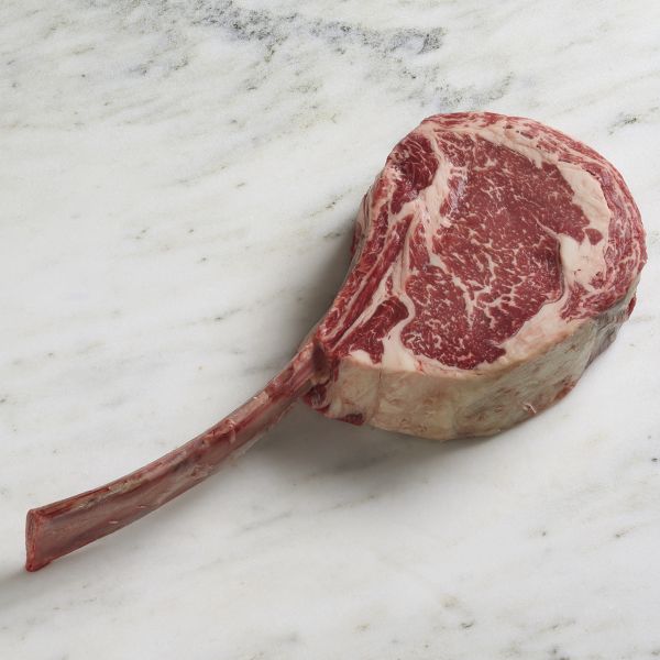 Prime ribs tomahawk